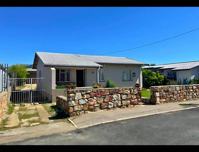 3 BEDROOM HOUSE FOR SALE IN DA NOVA